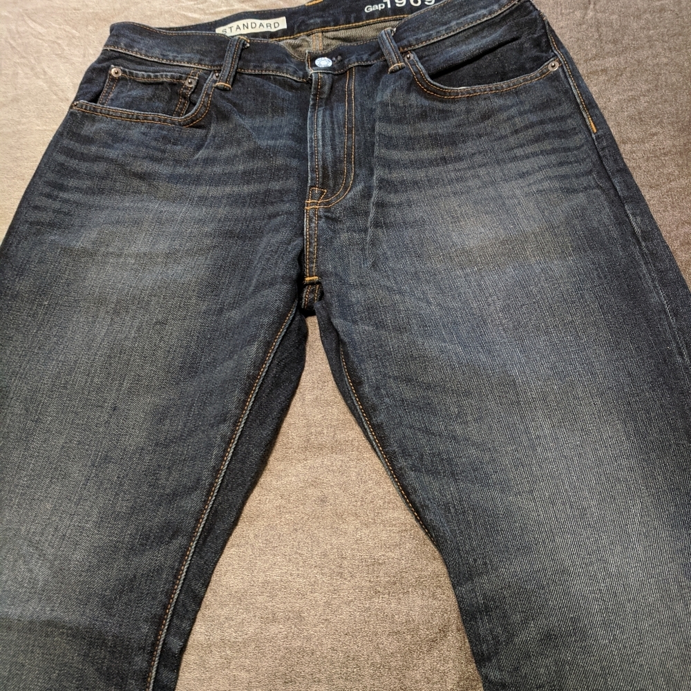 Gap jeans size 32x30 standard fit straight leg